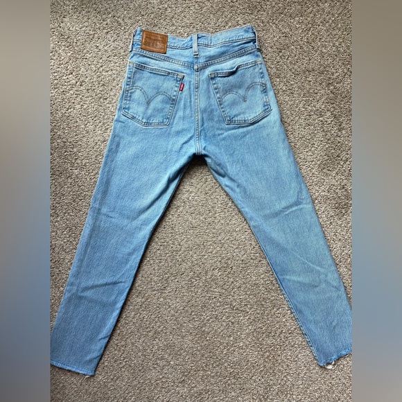 Levi Wedgie Straight Leg Jeans - Picture 3 of 6